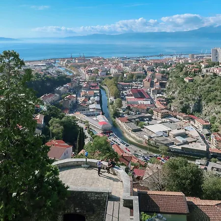 Fuer 2 Personen Ca- 30 M² In Rijeka- Kvarner Bucht - Gespanschaft Primorje-g By Interhome *