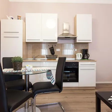 Fuer 2 Personen Ca- 30 M² In Rijeka- Kvarner Bucht - Gespanschaft Primorje-g By Interhome