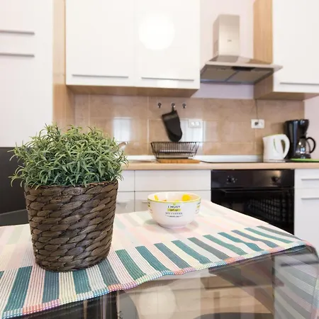 Fuer 2 Personen Ca- 30 M² In Rijeka- Kvarner Bucht - Gespanschaft Primorje-g By Interhome דירה